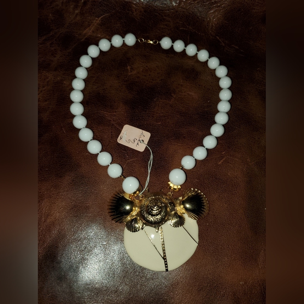 Elegant Gold and White Beaded Necklace
